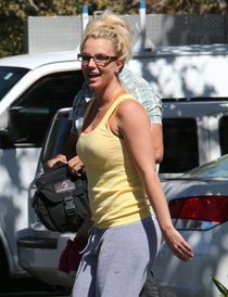 Plump big tit whore